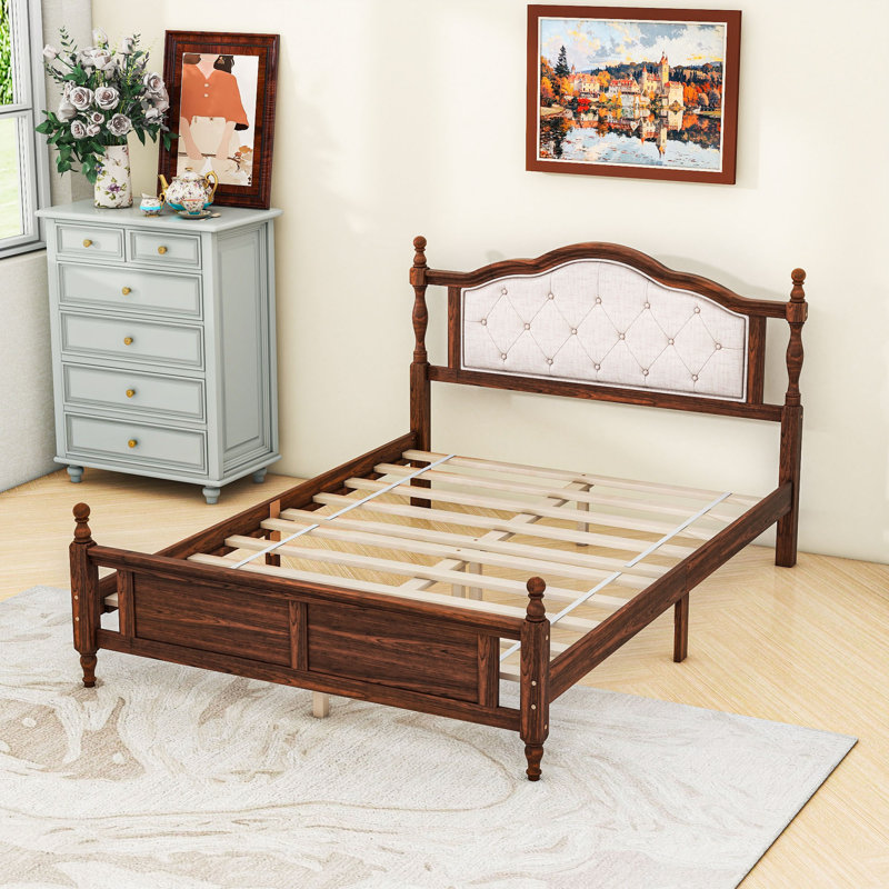 Grand lit plateforme en bois avec tête et pied de lit
