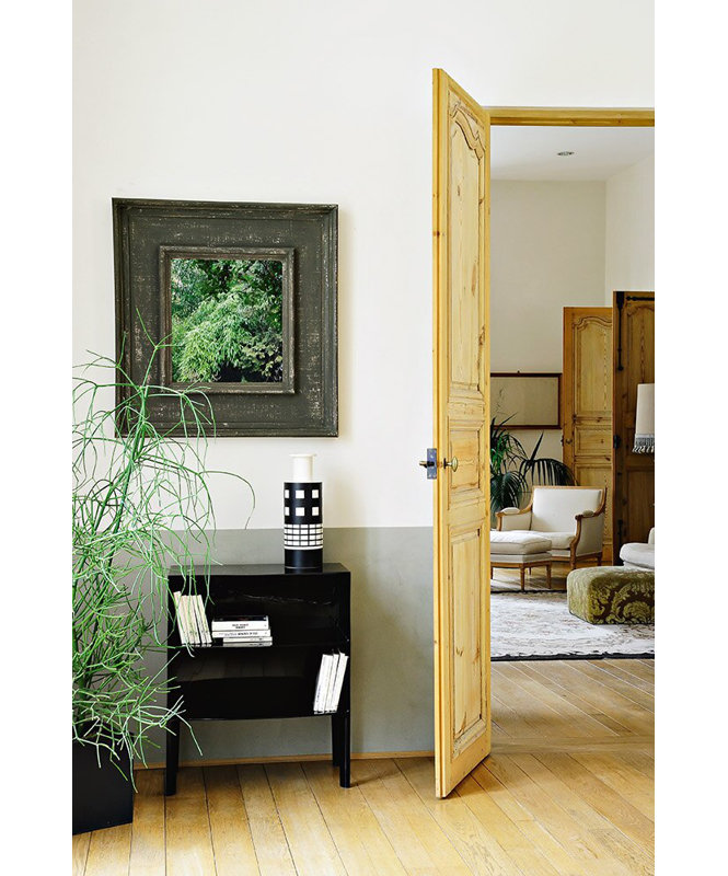 Ghost Buster End Table, Black