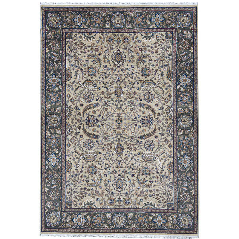 Wool Oriental Area Rug in Gold/Green