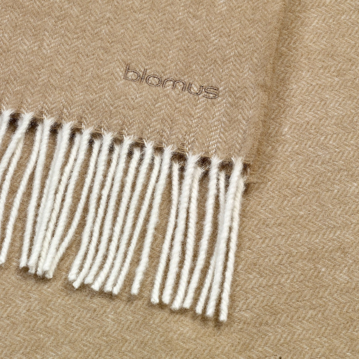 FINHO Merino Wool Herringbone Throw Blanket, Tan