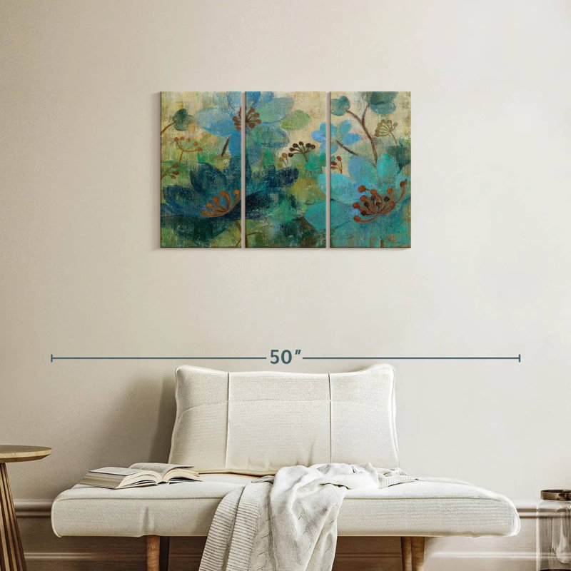 Avery Peacock Garden, 20" H x 33" W