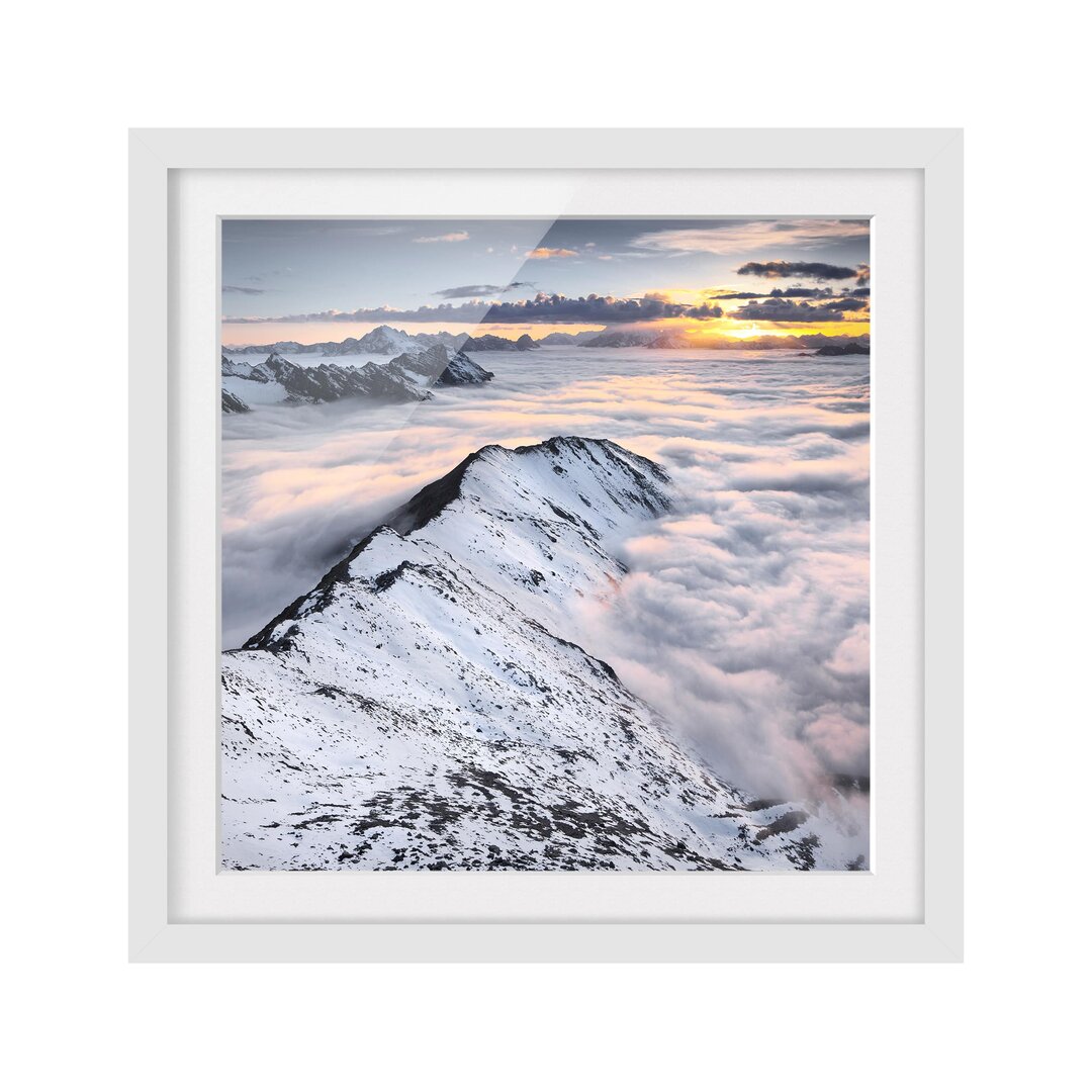 Gerahmtes Papierbild Blick über Wolken und Berge