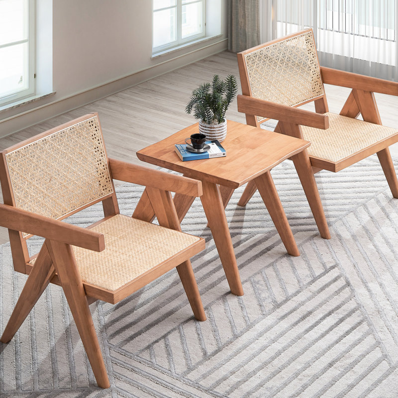 Chaise d'appoint naturelle avec siège respirant pour un look frais dans la maison, dossier beige moderne et cadre en bois élégant