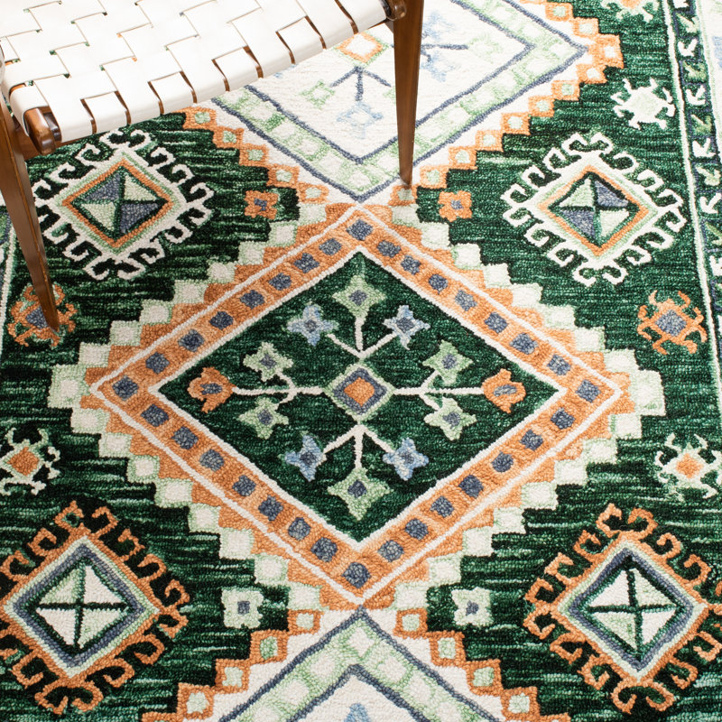 Hand Tufted Wool Southwestern Rug, Rectangle 5' x 8'