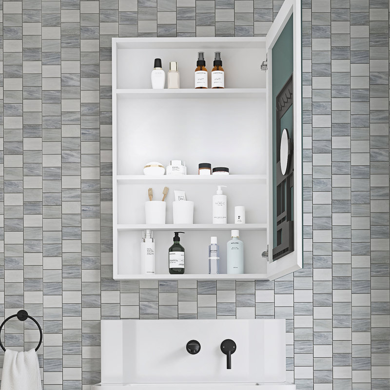 Armoire à pharmacie à surface sans miroir avec bords biseautés, porte s'ouvrant à droite, idéale pour les salles de bain élégantes et organisées