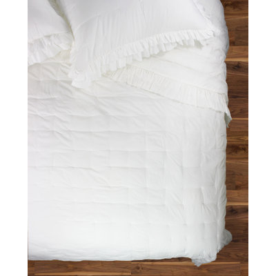 Blough Farmhouse / Country Quilt