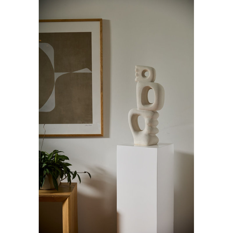 Sculpture Yalina 11,5 po x 8 po x 24,5 po