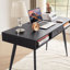 Bureau de bureau Mid-Century avec ports USB, prise de courant et tiroirs de rangement