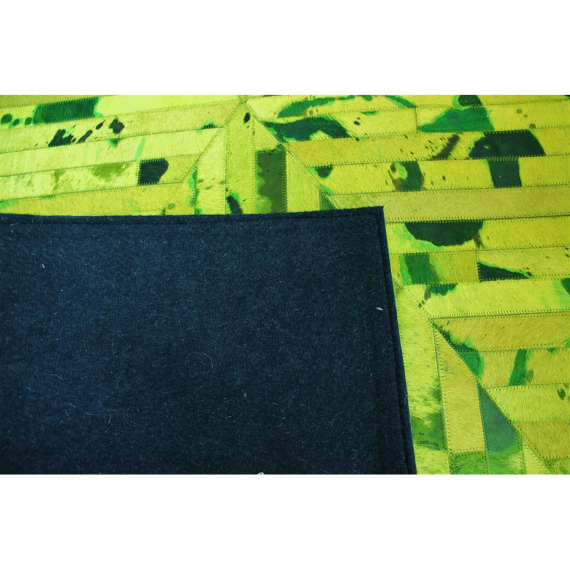 Tapis vert vache fait main Ademola, Rectangle 8 pi x 10 pi
