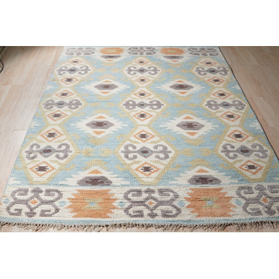 Freya Traditional Light Blue Hand Knotted Lt Blue Floral Wool Area Rug