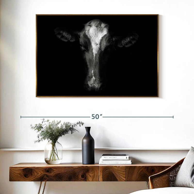 Visage de vache monochrome, Cadre flottant doré, 40 po x 27 po