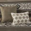 Édredon à chevrons 5 pièces avec coussins 5 pièces, brun pour lit double / grand. Composé de tissu à chevrons, de tissu lavable et nettoyant pour les taches avec coussin double / grand en brun. Tissu, lavable à la machine