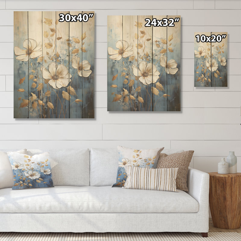Collage de fleurs saisonnières beige et bleu I - art saisonnier sur bois de pin naturel, H 20 po x l 10 po