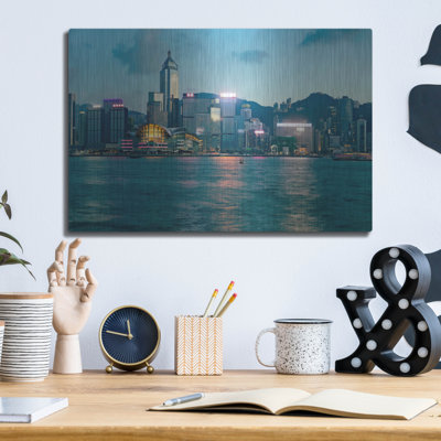 «Hong Kong Twilight Crop», art mural en métal, 36 po x 24 po