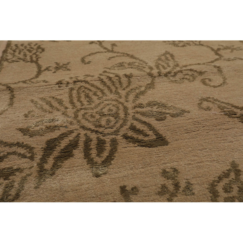 Tapis brun clair tissé à la main