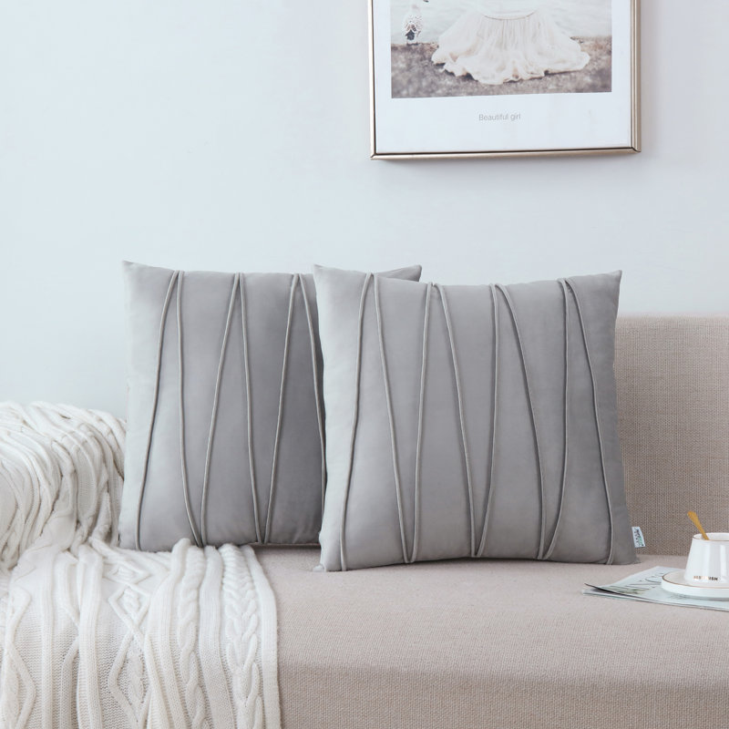 Housse de coussin plissée carrée en velours de polyester, 20 po x 20 po, Gris