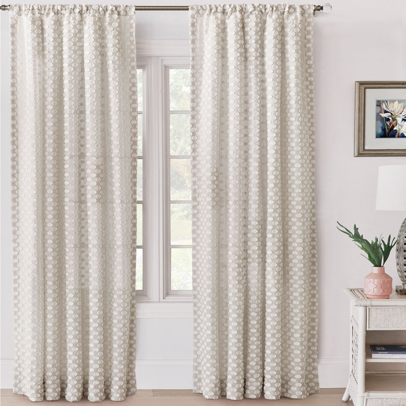 Rideau Felicity, L 96 po x L 96 po