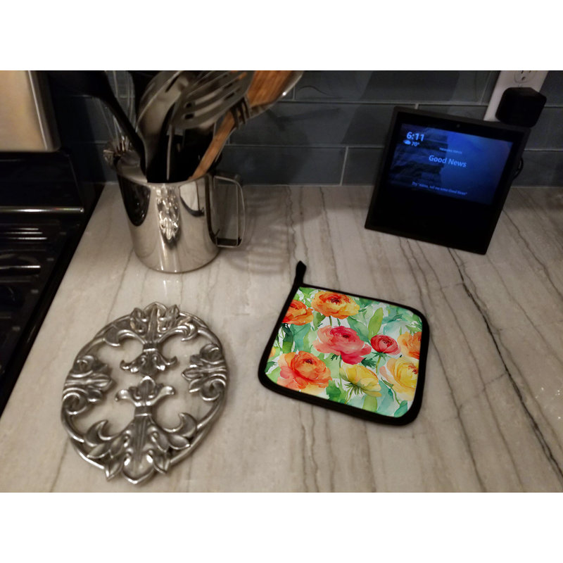 Caroline's Treasures Floral Polyester Potholder Set