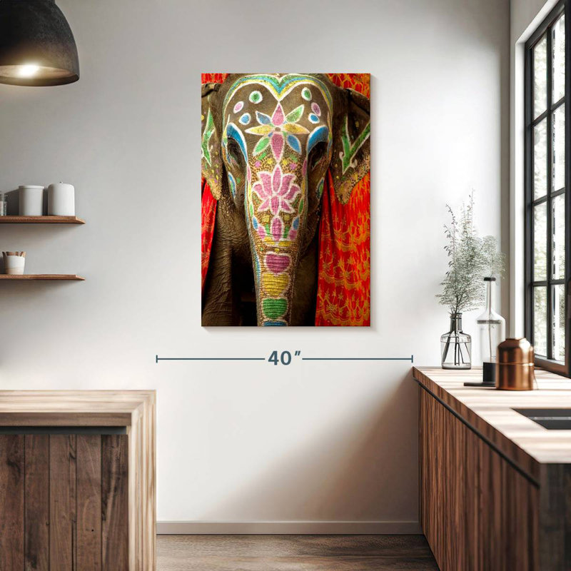 Éléphant du Festival indien de Brampt, H 39 po x l 26 po