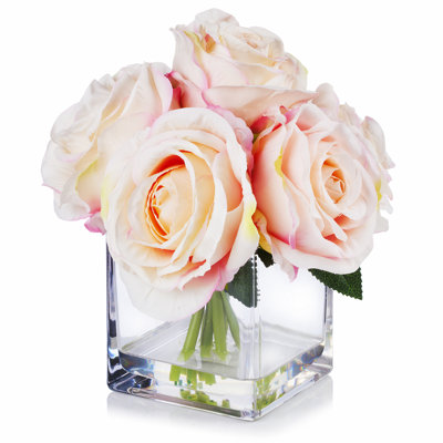 Centre de table rose dans un vase