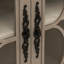 Armoire beige à 4 portes de style européen. Décoration de salon. Portes en verre trempé et bois, rangement de décoration classique pour chambre à coucher. Verre, placage de bois, style fonctionnel-1912875791