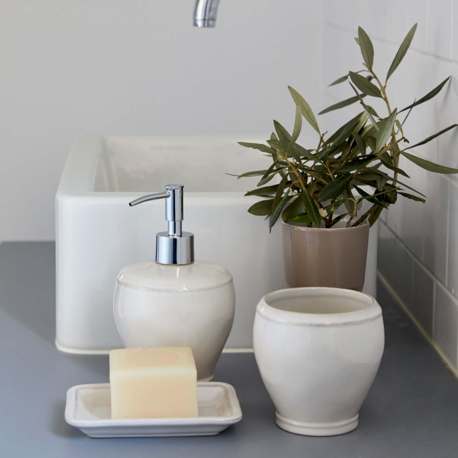 Fontana Bathroom Accessory Set