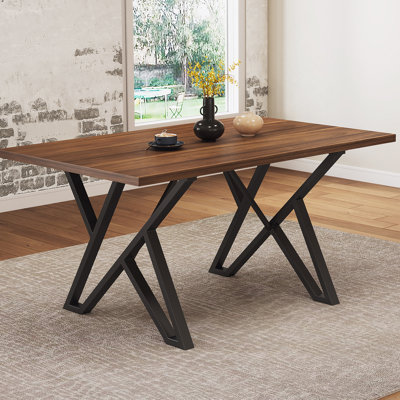 Table de salle à manger d'intérieur avec pieds en métal, noyer