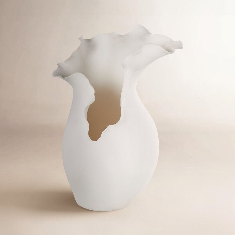 Vase de table en céramique Bia, Blanc, H 14,8 po x l 9,15 po x P 9 po