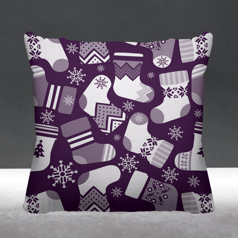 Coussin décoratif intérieur / extérieur Christmas Stockings, L 17 po x H 17 po, Mauve