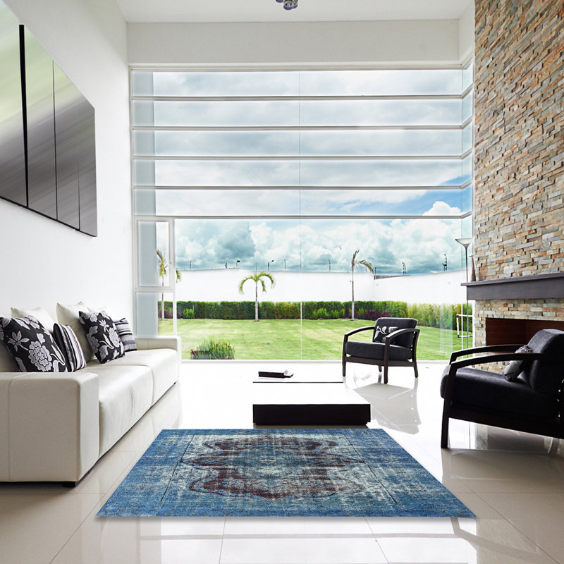Tapis oriental bleu, Carré 8 pi