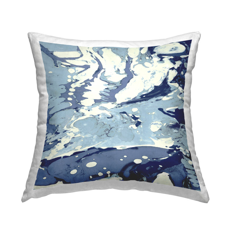 Coussin décoratif doux à imprimé abstrait bleu ondulé par Danielle Carson