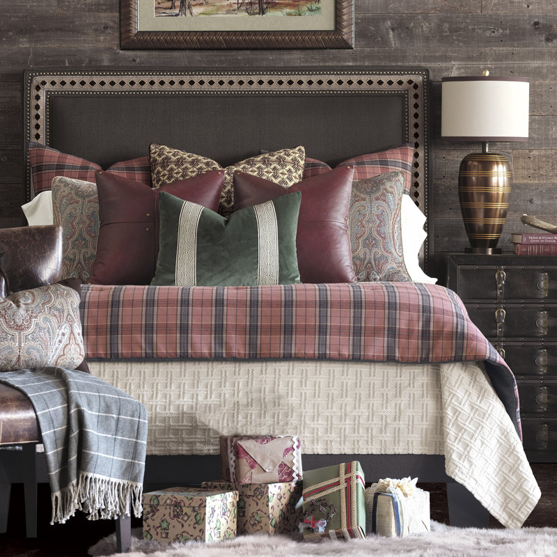 Carmine Percale Coverlet, Queen Coverlet + 4 Shams + 3 Bed Pillows