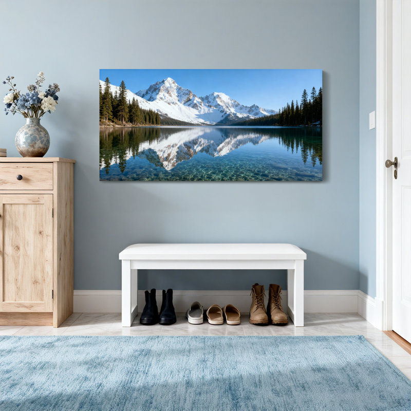Paysage et nature enneigée se reflétant dans les eaux calmes du lac, H 28 po x l 58 po