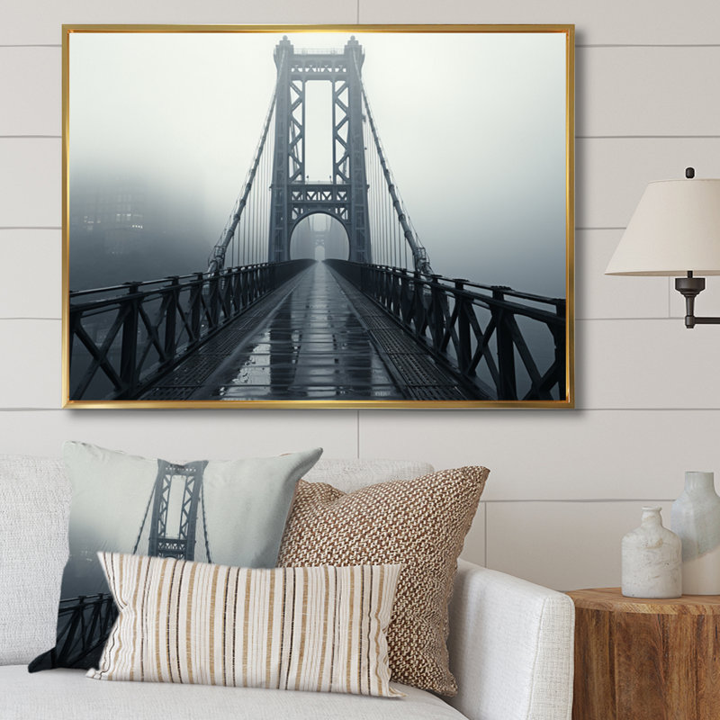 «Gray Bridge Urban Suspension I», reproduction sur toile, H 34 po x l 44 po x P 1,5 po, Cadre flottant doré