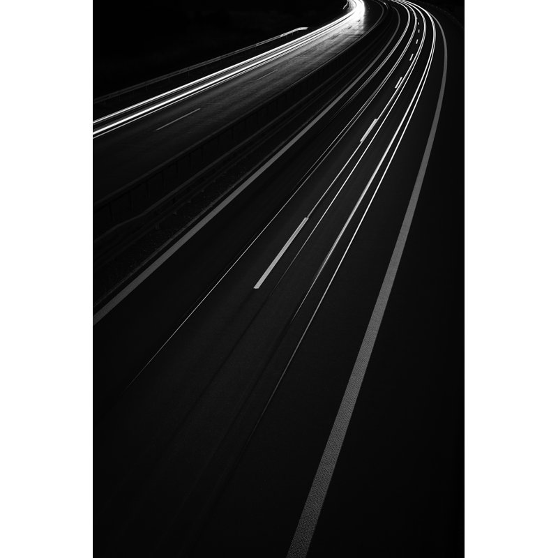 «Night on the Road» par Adam Smigielski, H 12 po x l 8 po