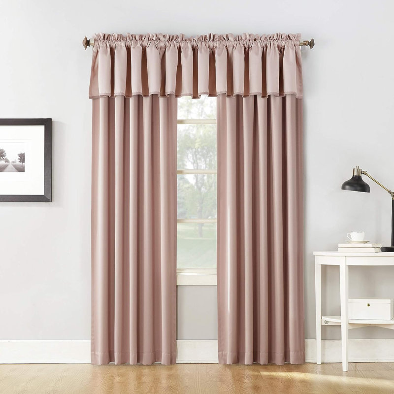 Panneau de rideau obscurcissant en polyester Millen, l 54" x L 84", Rougir