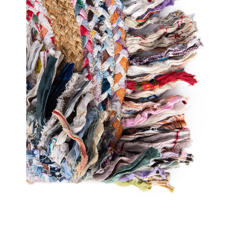 Ruffles Commodore Rug, Round 10'