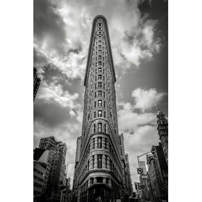 " The Flatiron Building In Manhattan "