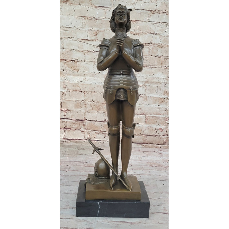 Figurines et sculptures en tatsu