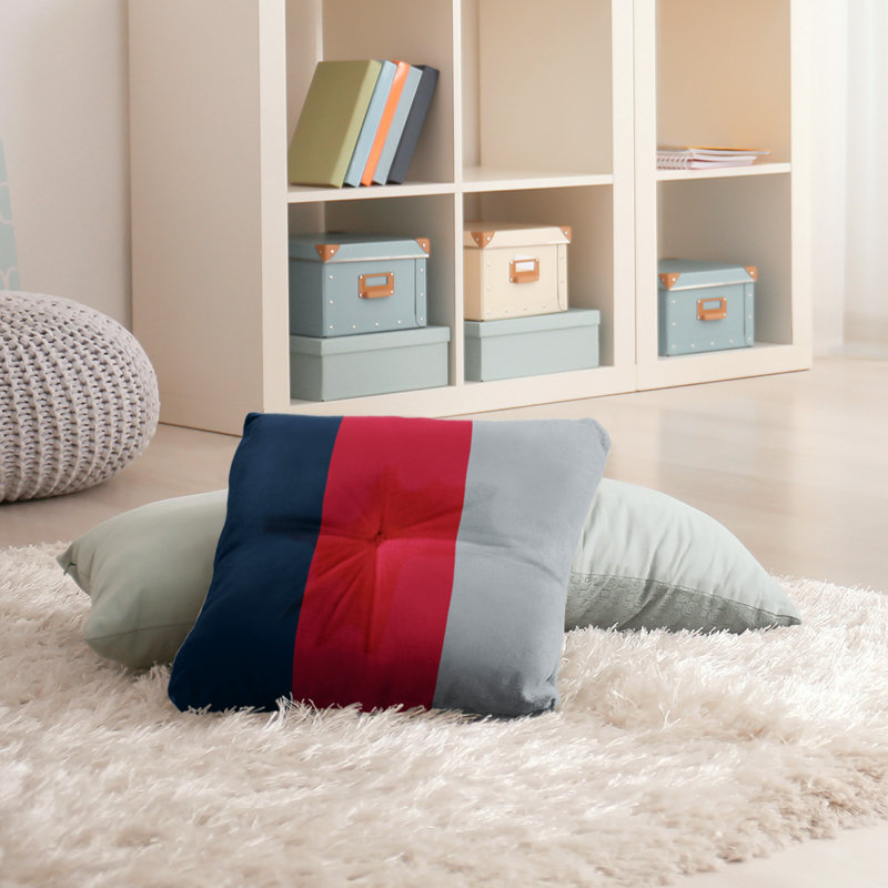  Coussin de sol touffeté, 26 po x 26 po, Milieu rouge / Côté argent