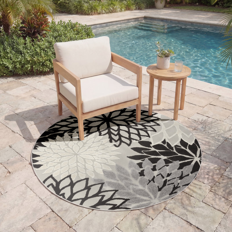 Arnelle Rug, Round 5'3"