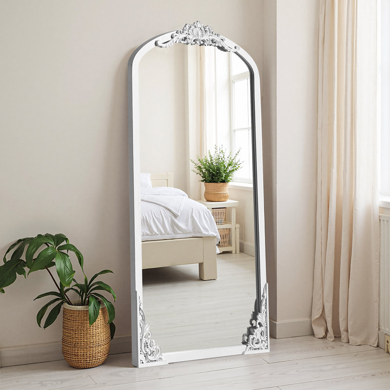 Miroir d'appoint mural Alexiyah, Blanc, 67 po x 28 po