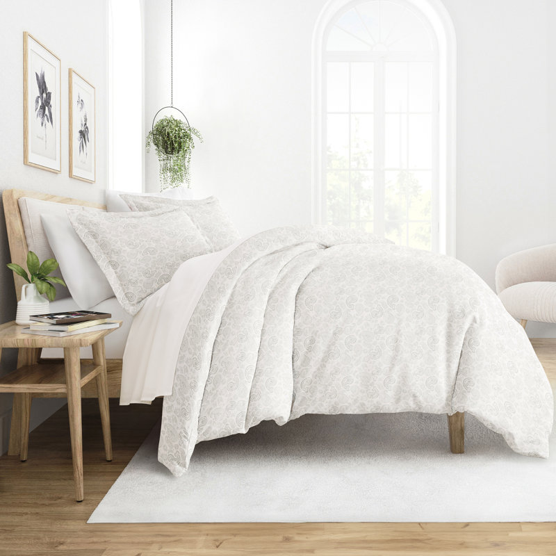 Simply Soft Traditional Paisley Duvet Cover Set, King Duvet Cover + 2 King Shams, Light Gray