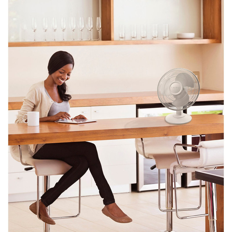 12" Oscillating Table Fan, White