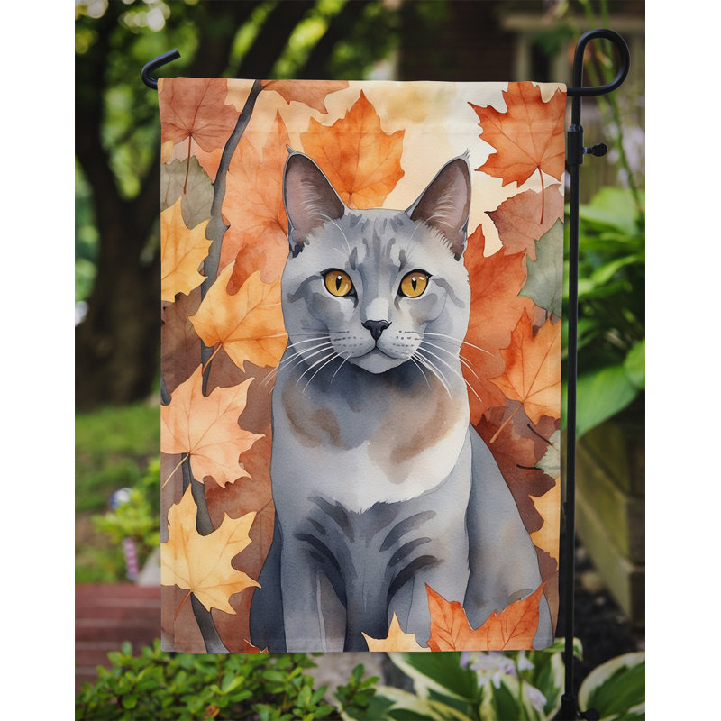 Chat en feuilles d'automne drapeau de jardin, Korat