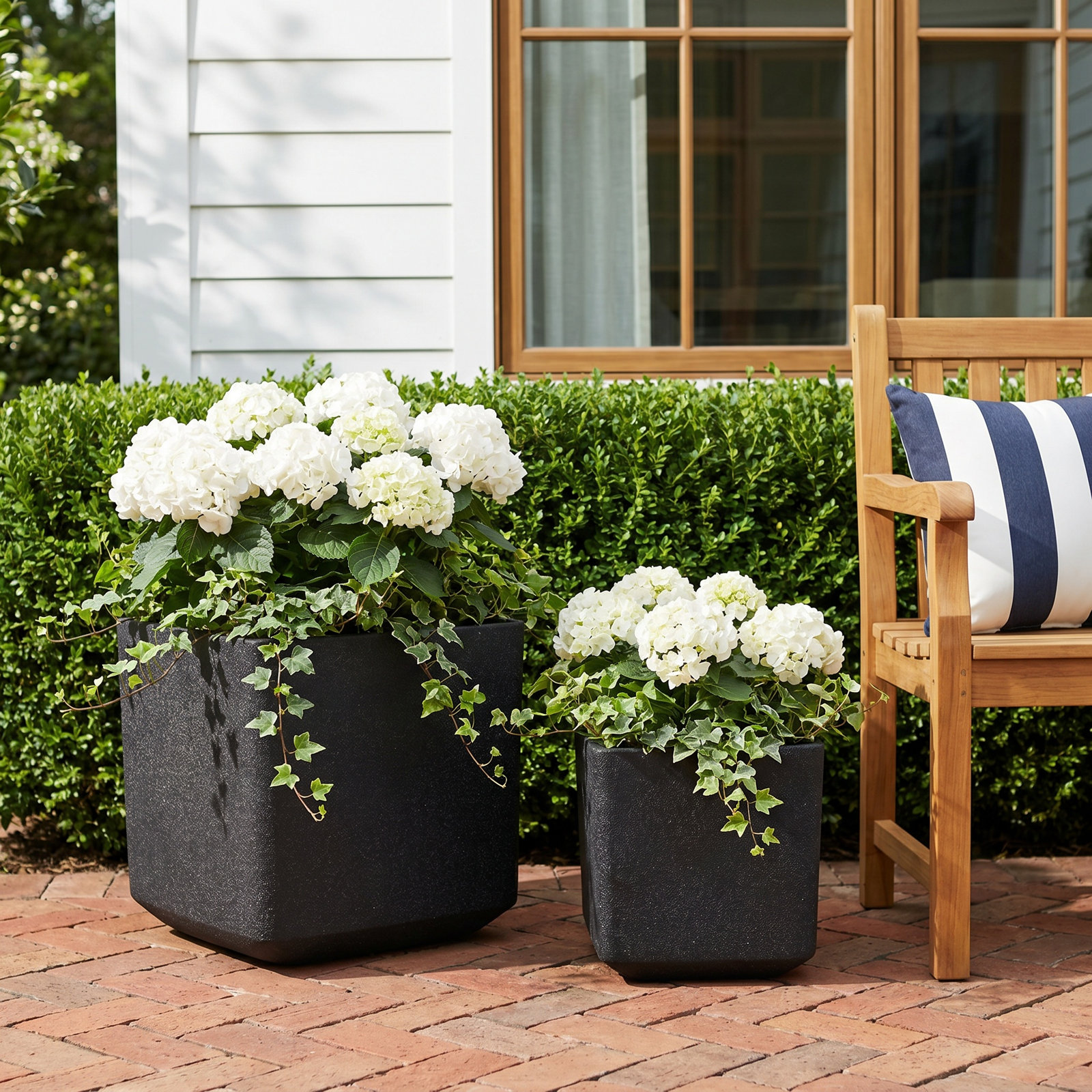 Hollins 14" Planter Box