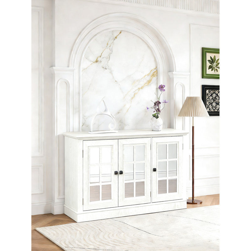 Buffet de 43,74 po de largeur avec 3 portes en miroir et des tablettes intérieures réglables pour les espaces de salle à manger Scratch