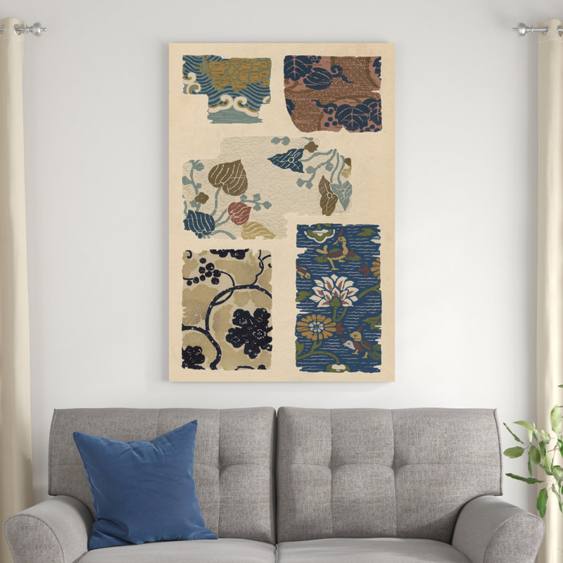 «Japanese Textile Design» par Ema Seizan, impression sur toile tendue, H 48 po x l 32 po x P 1,25 po