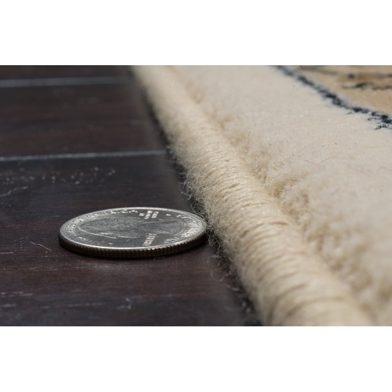 Angie Floral Indoor Rug, Rectangle 3'11" x 5'7"