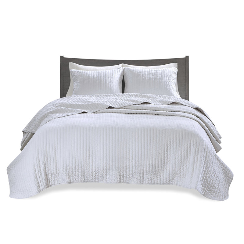 Full/Queen White Quilt 3 Pieces - Reversible Design, Microfiber With Cotton, Controls Pilling